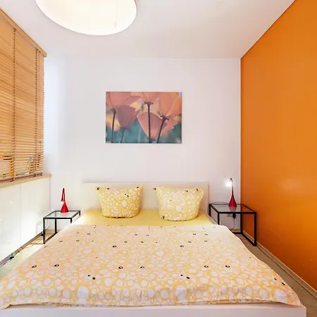 Διαμέρισμα - 2 *